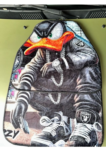Gangster Tarzlı Daffy Duck (Bad Duck) Desenli Lüks Dijital Baskı Dekor Paspas