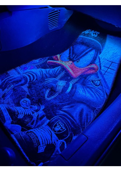 Gangster Tarzlı Daffy Duck (Bad Duck) Desenli Lüks Dijital Baskı Dekor Paspas