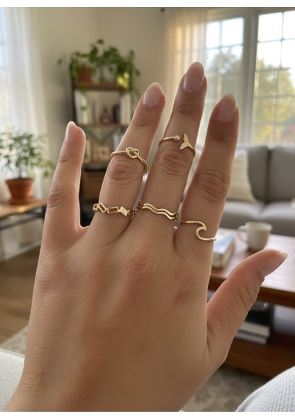 Ayarlanabilir Çelik 5'li Minimal Eklem Yüzüğü Seti – Gold Renk / Nova Stack Rings Collection