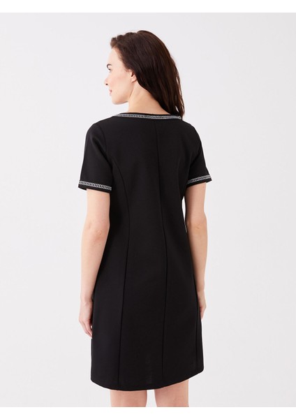 Yeni Sezon Bisiklet Yaka Nakışlı Kısa Kollu Kadın Elbise fırsatları