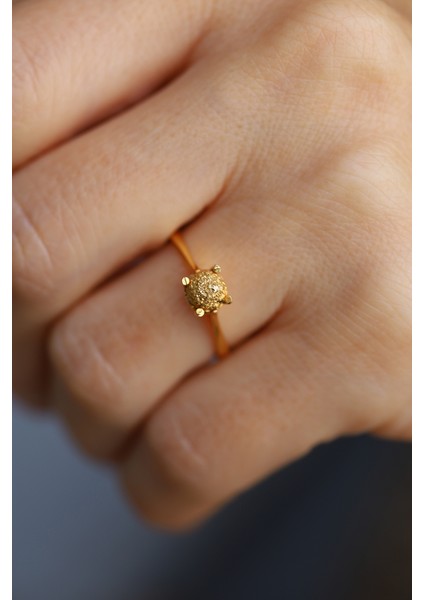 14 Ayar Altın Cimarlı Dorika Tektaş Yüzük