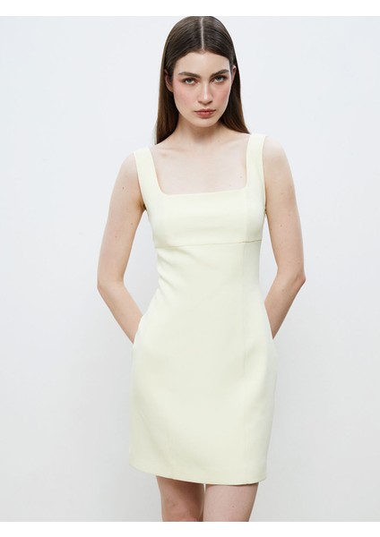 Yeni Sezon Kare Yaka Mini Elbise fiyatları