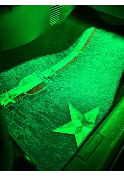 Özel Tasarım Araba Içi Aksesuarı | Italya Bayrağı ve Şövalye Yıldızı Motifli Halı Paspas Seti indirimleri