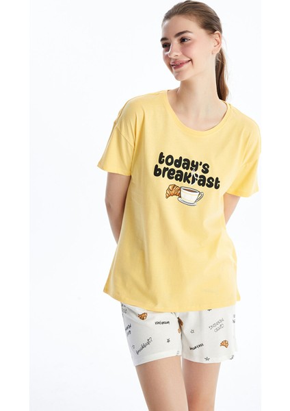 Yeni Sezon Bisiklet Yaka Baskılı Kısa Kollu Kadın Şortlu Pijama Takımı