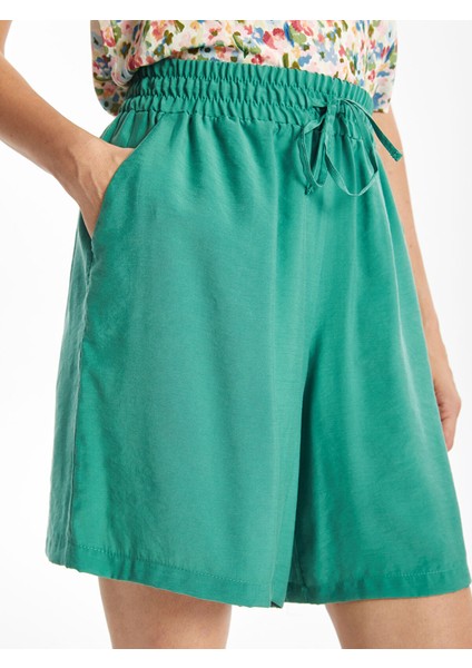 Yeni Sezon Kadın Beli Lastikli Düz Şort modelleri