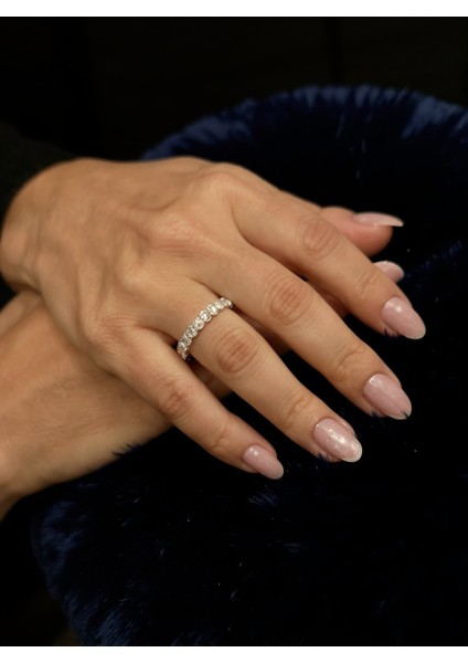 Ayarlanabilir Çelik Oval Kesim Taşlı Sıralı Yüzük – Silver Renk / Crystal Luxe Collection fiyatları