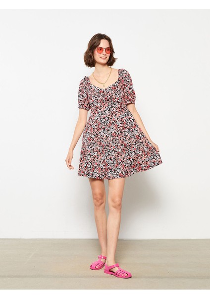 Yeni Sezon Kalp Yaka Çiçekli Kısa Kollu Elbise