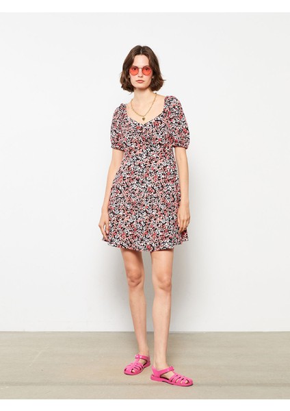 Yeni Sezon Kalp Yaka Çiçekli Kısa Kollu Elbise fiyatları