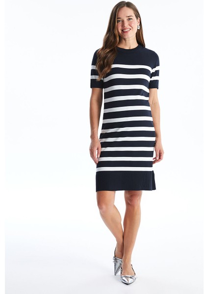 Yeni Sezon Bisiklet Yaka Çizgili Kadın Triko Elbise