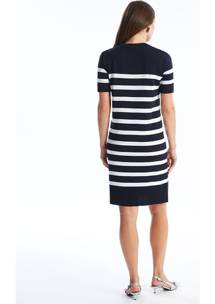 Yeni Sezon Bisiklet Yaka Çizgili Kadın Triko Elbise fırsatları