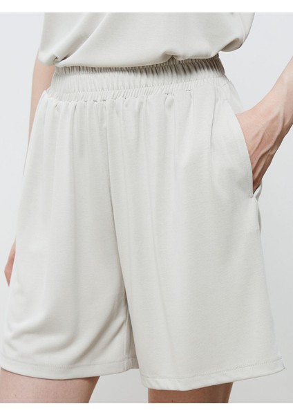Yeni Sezon Beli Lastikli Modal Karışımlı Kadın Şort modelleri