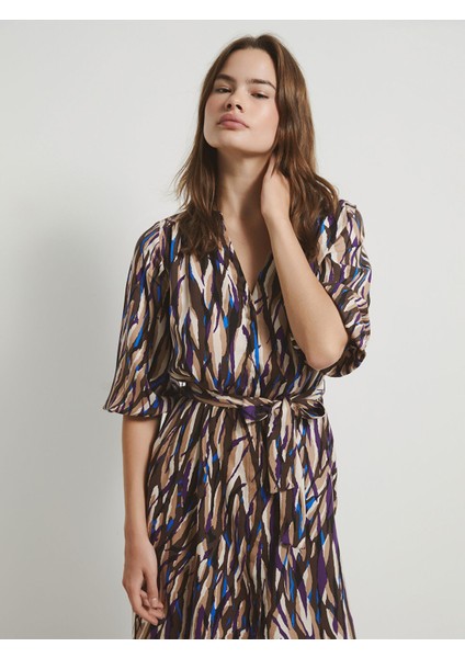 Yeni Sezon V Yaka Desenli Elbise fiyatları