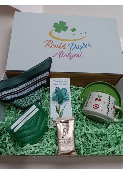Hediye Kutusu Kadınlara Özel Yeni Yıl Hediye Seti Kahve Seti Kurumsal Hediye Kahve Kupası, Fular, Kartlık Cüzdan, Lotus Toka, Mehmet Efendi