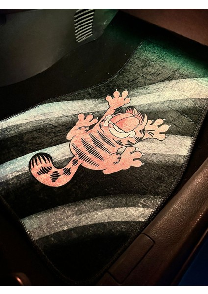 Garfield Desenli Sevimli ve Enerjik Oto Dekor Paspas Seti fırsatları