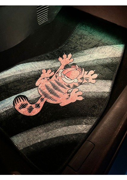 Garfield Desenli Sevimli ve Enerjik Oto Dekor Paspas Seti indirimleri