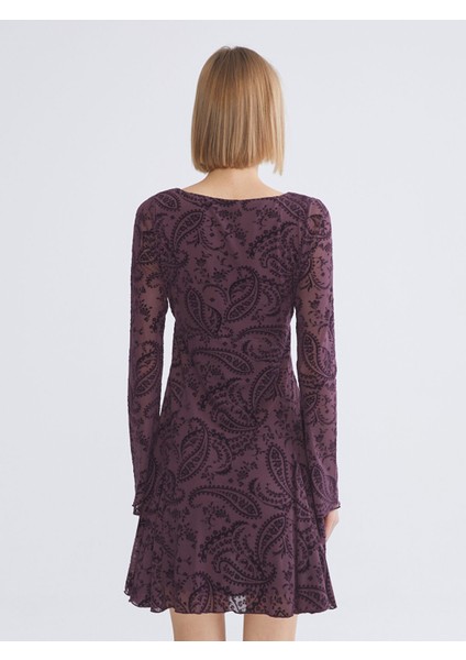 Yeni Sezon V Yaka Büzgülü Dantelli Mini Elbise fırsatları