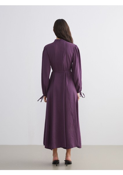 Yeni Sezon Dik Yaka Modal Karışımlı Belden Oturtmalı Elbise fırsatları