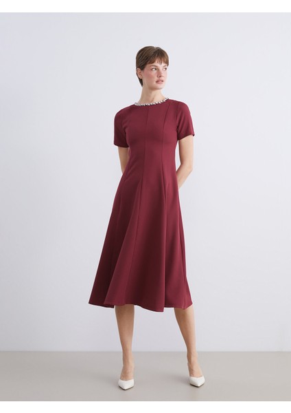 Yeni Sezon Bisiklet Yaka Taş Detaylı Krep Elbise
