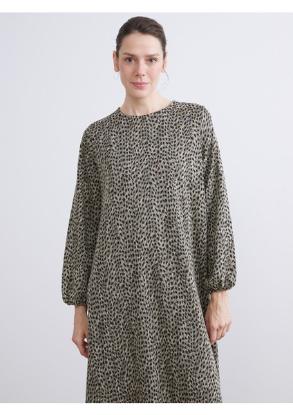 Yeni Sezon Büyük Beden Bisiklet Yaka Desenli Elbise fiyatları