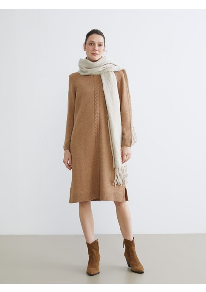 Yeni Sezon Bisiklet Yaka Kendinden Desenli Triko Elbise