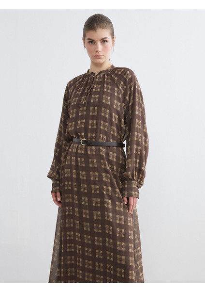 Yeni Sezon Bağlamalı Yaka Ekose Elbise fiyatları