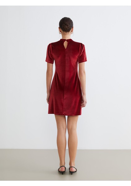 Yeni Sezon Dik Yaka A Kesim Kadife Mini Elbise fırsatları