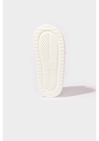 Kadın Düz Taban Ev Terliği F1605AX25WN fırsatları