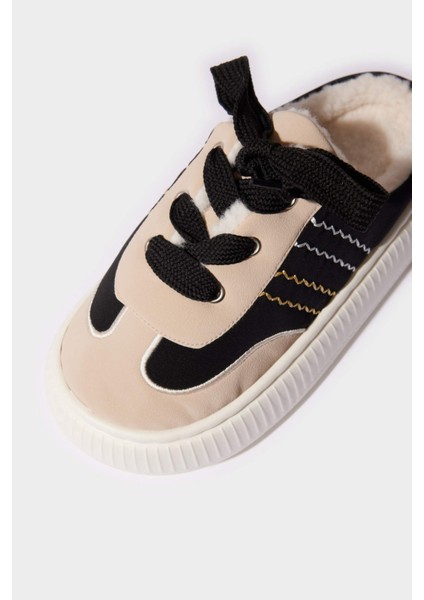 Kadın Düz Taban Ev Terliği F1605AX25WN indirimleri