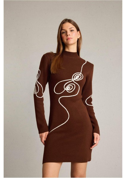 Slim Fit Dar Kesim Yarım Balıkçı Yaka Triko Uzun Kollu Elbise G6848AX25WN fırsatları