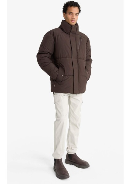 Su İtici Regular Fit Dik Yaka İç Cepli Fermuarlı Cepli Mont F5711AX25WN fırsatları