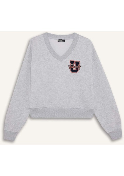 Coool Loose Fit V Yaka Nakışlı Sweatshirt F9910AX25AU fırsatları