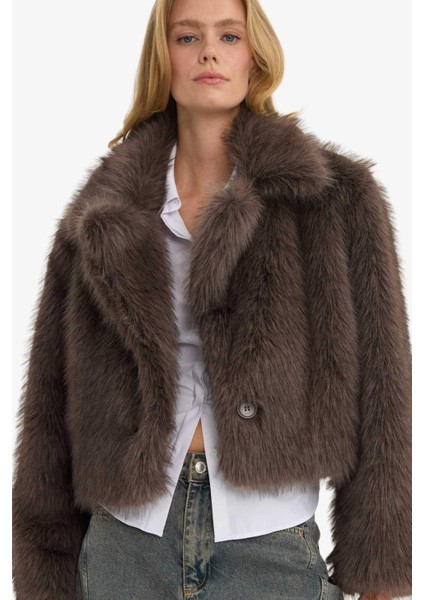 Regular Fit Düğmeli Kısa Suni Kürk F2921AX25WN