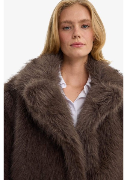 Regular Fit Düğmeli Kısa Suni Kürk F2921AX25WN fırsatları