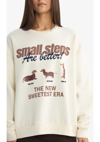 Oversize Geniş Kalıp Bisiklet Yaka Baskılı Sweatshirt G3886AX25WN fırsatları