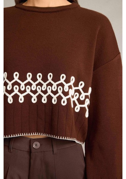 Crop Bisiklet Yaka Nakışlı Triko Kazak G6303AX25WN indirimleri