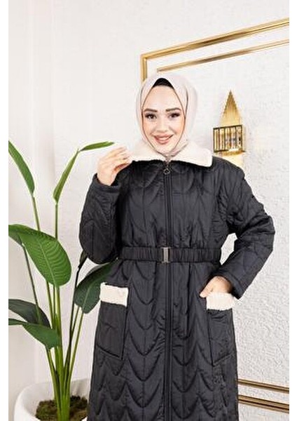 Kadın Kapitone Mont Siyah Renkli Kürklü Yaka ve Cepli Tasarım