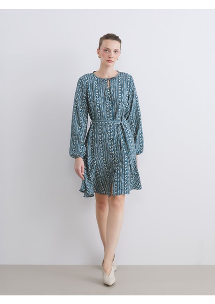 Yeni Sezon Bağlamalı Yaka Desenli A Kesim Mini Elbise