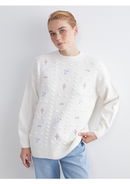 Yeni Sezon Bisiklet Yaka Çiçek Nakışlı Kadın Triko Tunik