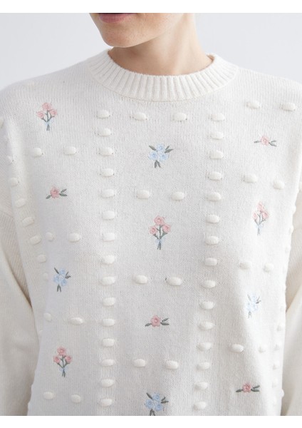 Yeni Sezon Bisiklet Yaka Çiçek Nakışlı Kadın Triko Tunik modelleri