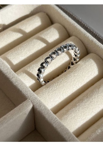 Bağlı Kalpler Yüzük fırsatları