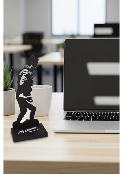 Mustafa Kemal Atatürk Figürü Karakter