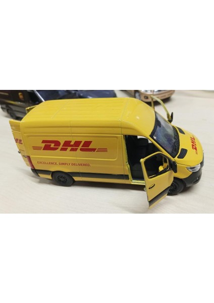 Kinsmart Oyuncak Metal Model Araba 1/36 Çek Bırak Mercedes Benz Dhl Kargo Aracı