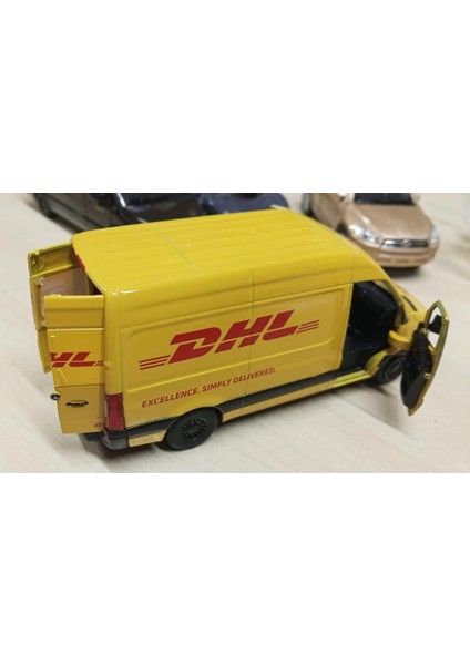 Kinsmart Oyuncak Metal Model Araba 1/36 Çek Bırak Mercedes Benz Dhl Kargo Aracı fırsatları