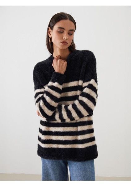 Yeni Sezon Bisiklet Yaka Çizgili Kadın Triko Tunik