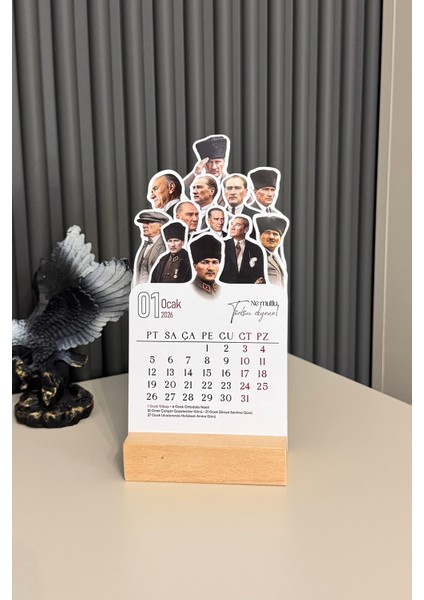 2026 Mustafa Kemal Atatürk Takvimi - Ahşap Stantlı Masa Takvimi, Ahşap Ayaklı Atatürk 2026 Takvim modelleri