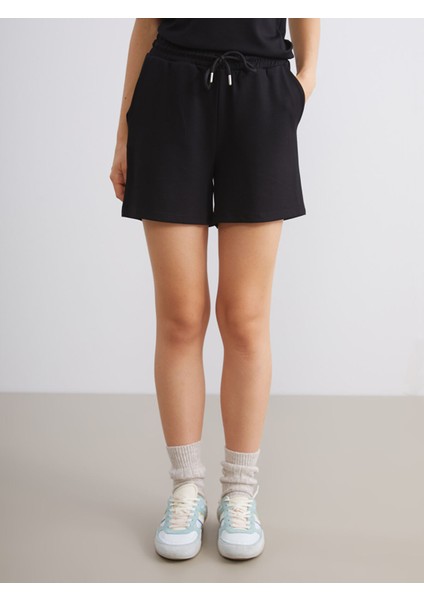 Yeni Sezon Beli Lastikli Kadın Şort modelleri