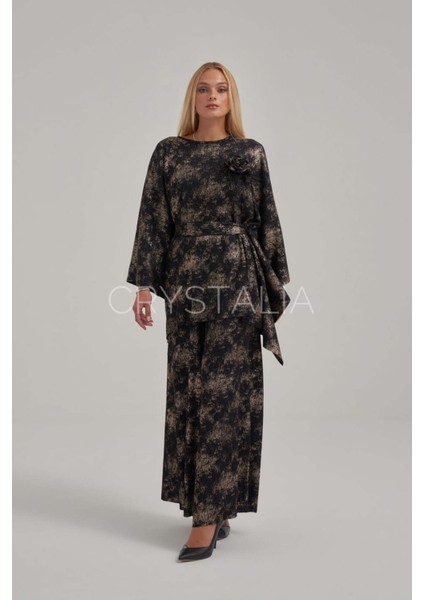 Gold Desenli Belden Kuşaklı Siyah Takım