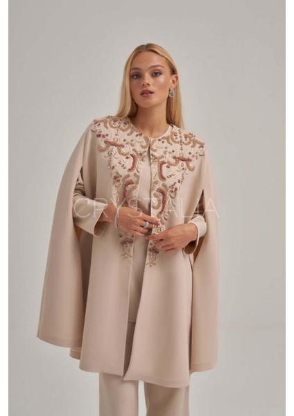 Üçlü Pelerinli Takım fırsatları