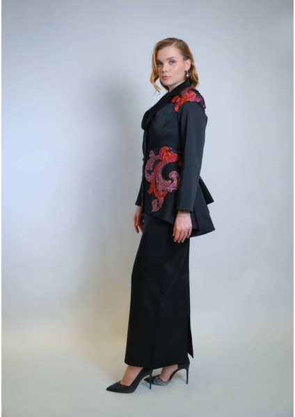 Özel Jakar Kumaş Motif Işlemeli Ceket ve Uzun Etek Takım modelleri