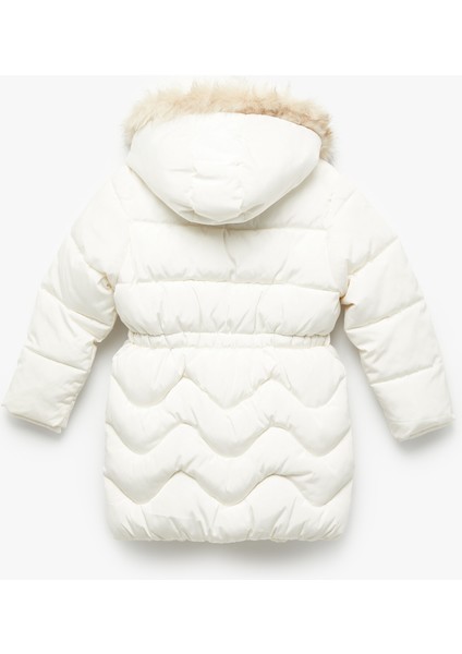 Uzun Kollu Peluş Detaylı Kapşonlu Fermuarlı Şişme Mont fiyatları